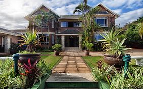Hilltop Manor Bed And Breakfast